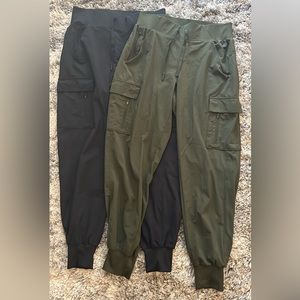 Set of joggers xs